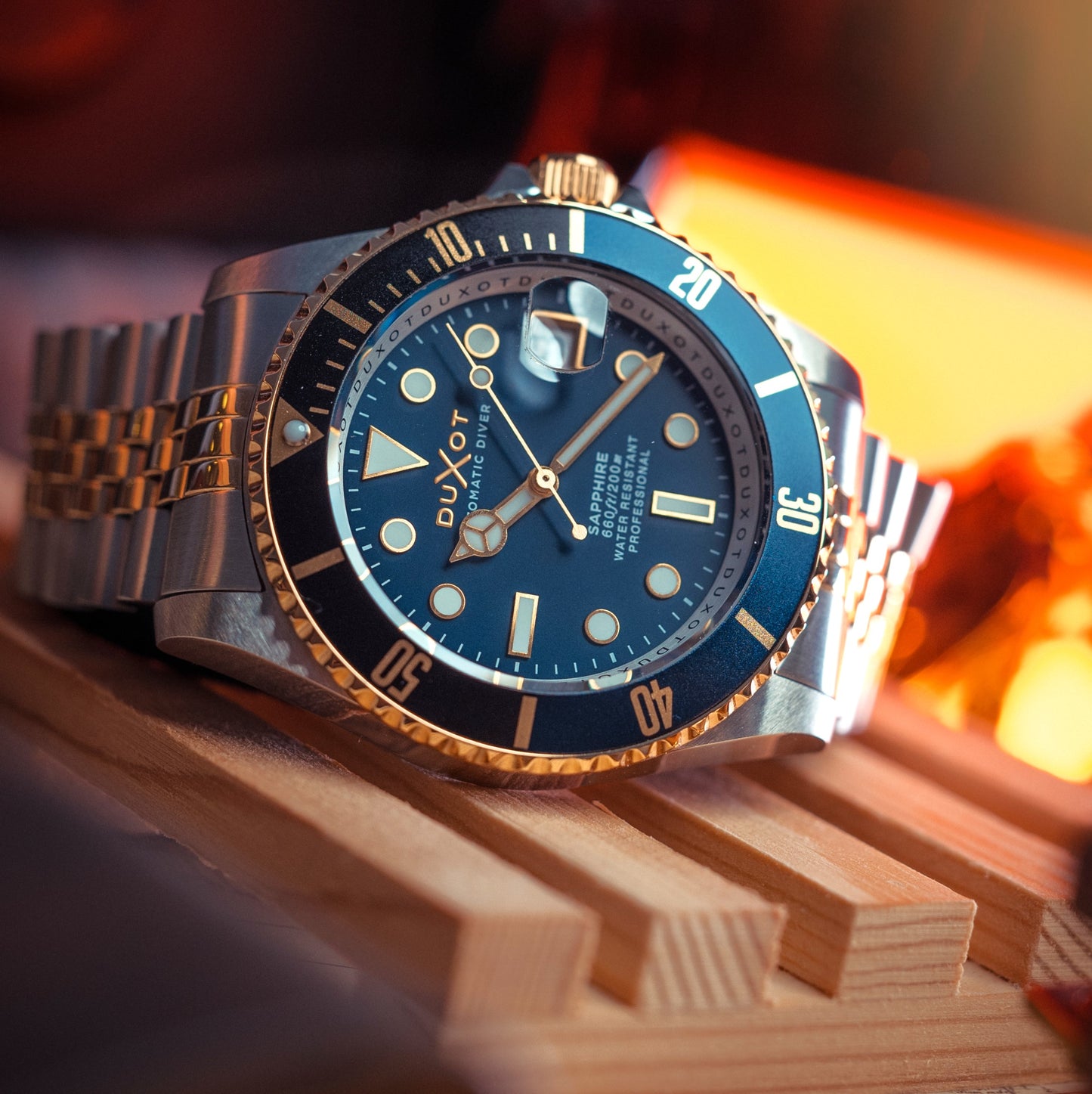 Duxot-Atlantica-Diver-Automatic-Gold-DX-2057-AA-Side